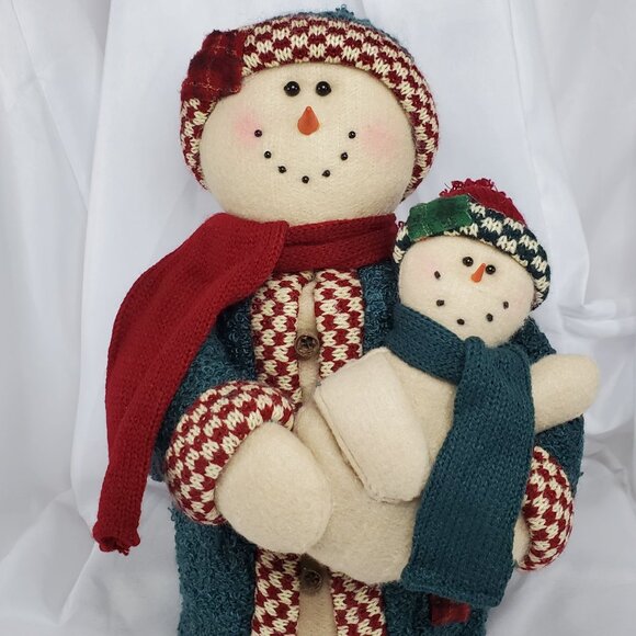 Snowman Family Plush Decor Set With Baby & Child weighted bottoms - Picture 8 of 16